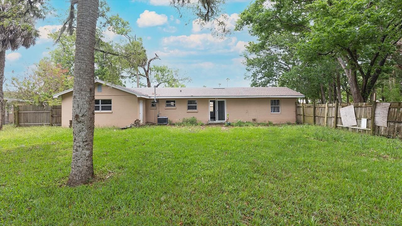 420 S Caroline St - Photo 4 of 11