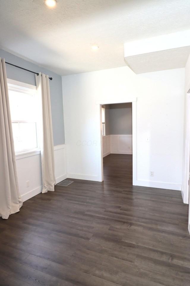 120 S Court St - Photo 4 of 47