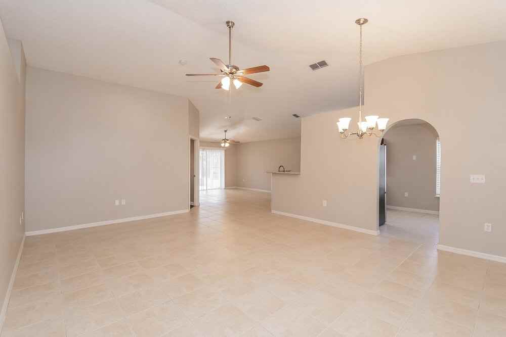 7390 Overland Park Blvd - Photo 3 of 15