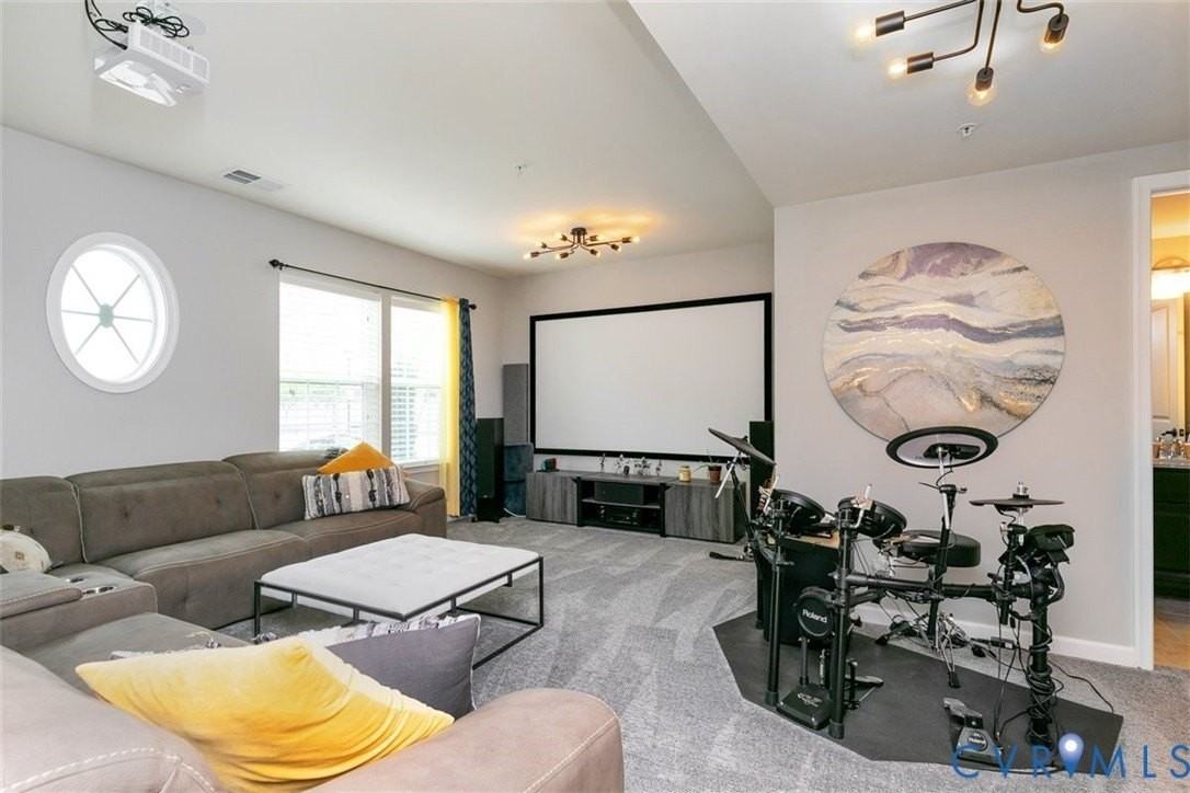 1807 Liesfeld Pkwy - Photo 4 of 23