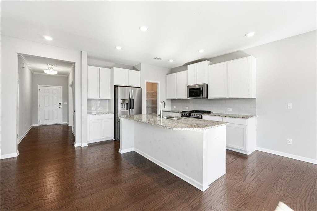 156 Round Pond Dr - Photo 6 of 50