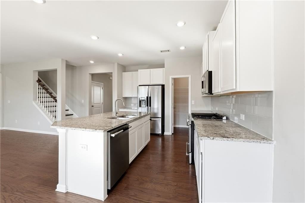 156 Round Pond Dr - Photo 7 of 50