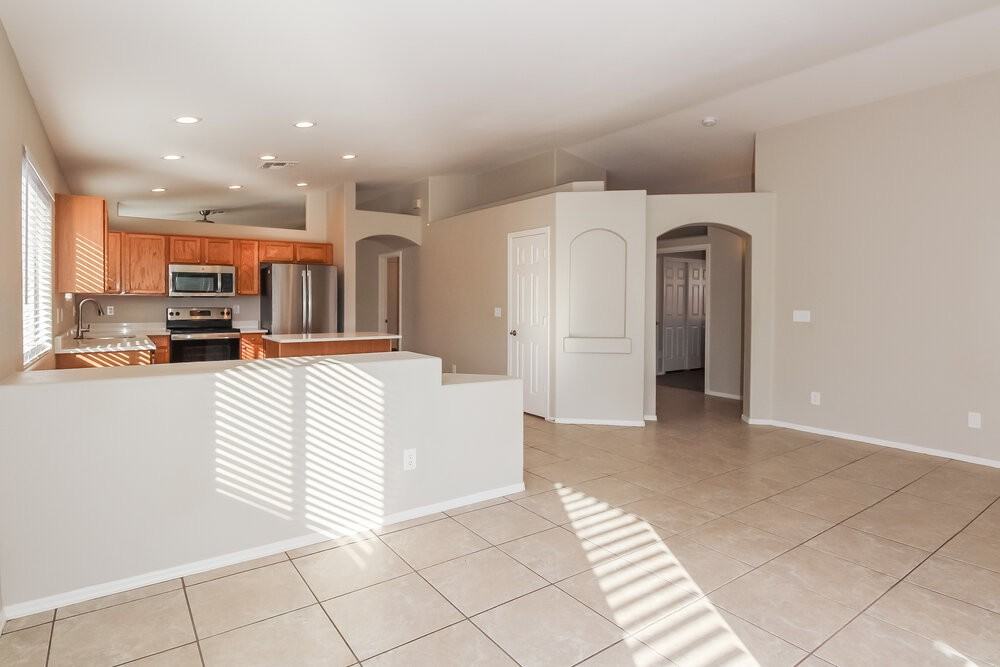 8523 N Cantora Way - Photo 7 of 16