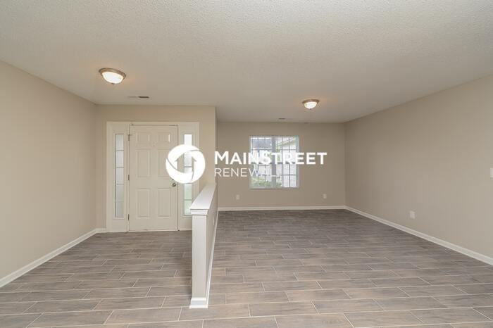 3027 Canterbury Park Dr - Photo 3 of 16