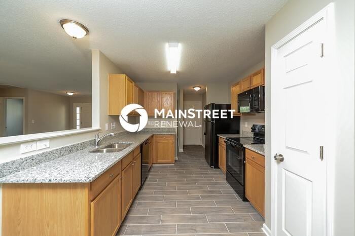 3027 Canterbury Park Dr - Photo 5 of 16