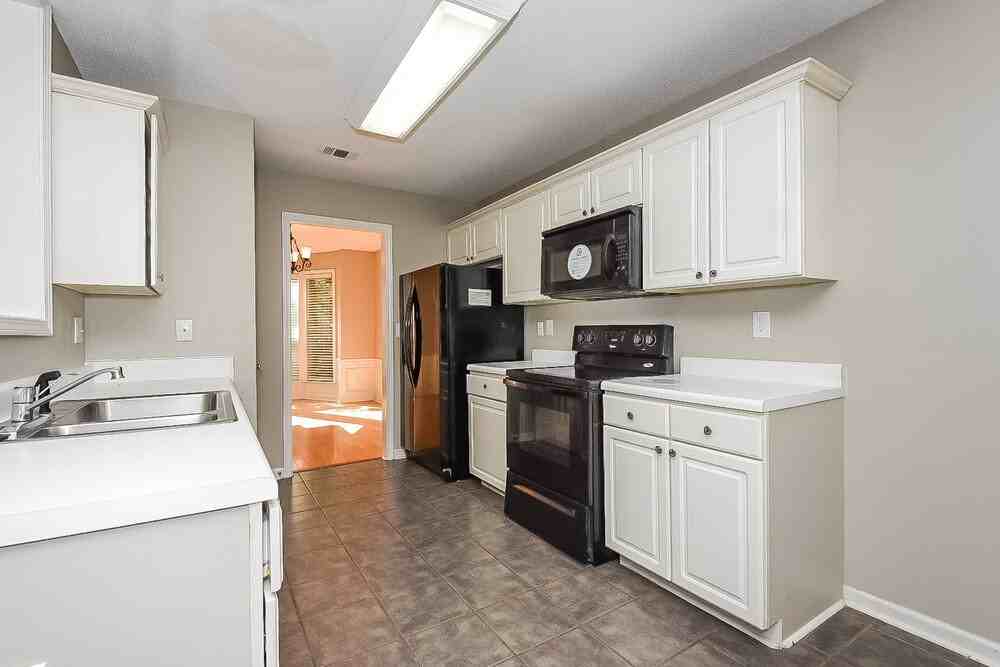 4259 Pentworth Ln Nw - Photo 7 of 15