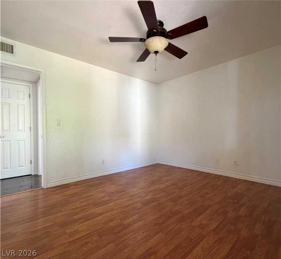 5044 River Glen Dr #148 - Photo 5 of 17