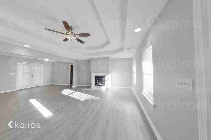 334 Amanda Dr - Photo 4 of 27