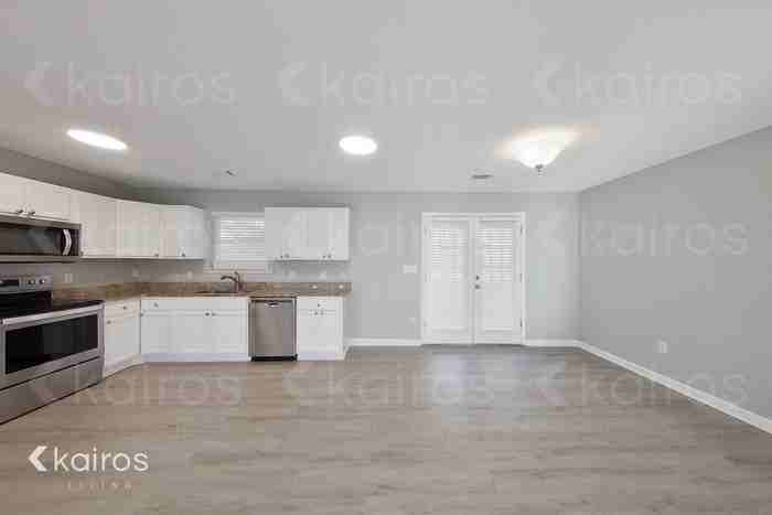 334 Amanda Dr - Photo 7 of 27