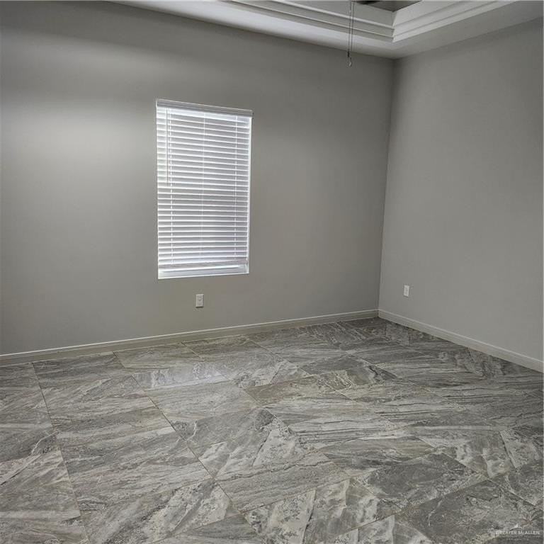 912 N Clarence Ave #3 - Photo 5 of 11