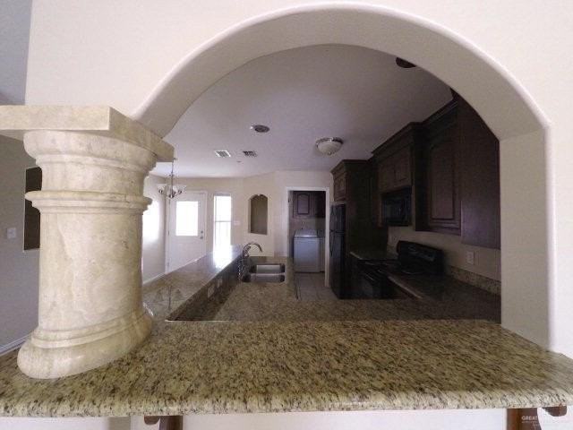 400 S 49th St #2 - Photo 4 of 13