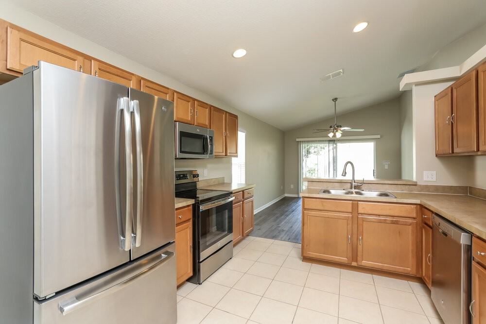 2016 Briarcliff Cir - Photo 6 of 16