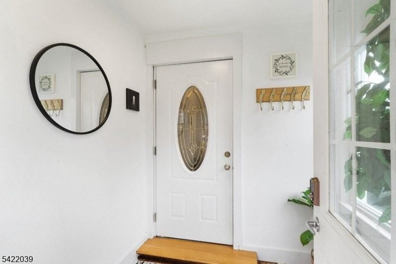 60 Searing St - Photo 2 of 22