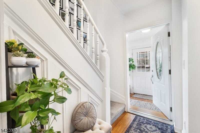 60 Searing St - Photo 3 of 22