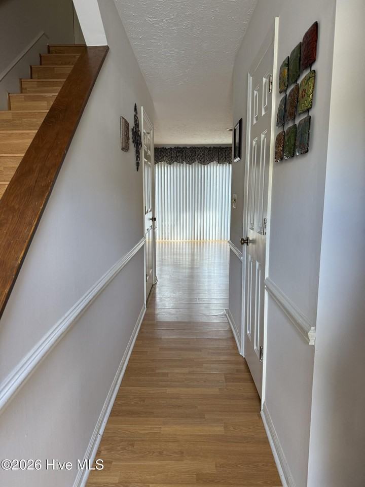 940 Linden Rd #10 - Photo 7 of 15