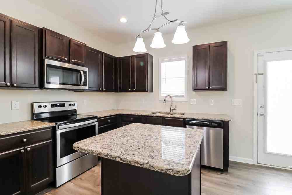 113 Pumpkin Hill Rdg - Photo 7 of 17