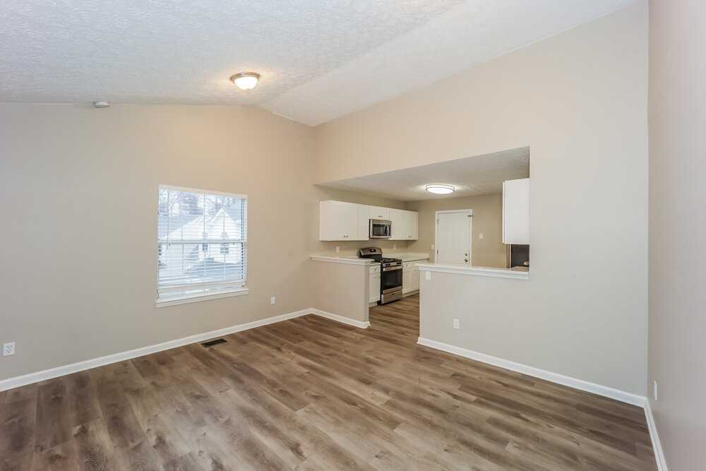 1076 Hidden Brook Trl - Photo 5 of 17