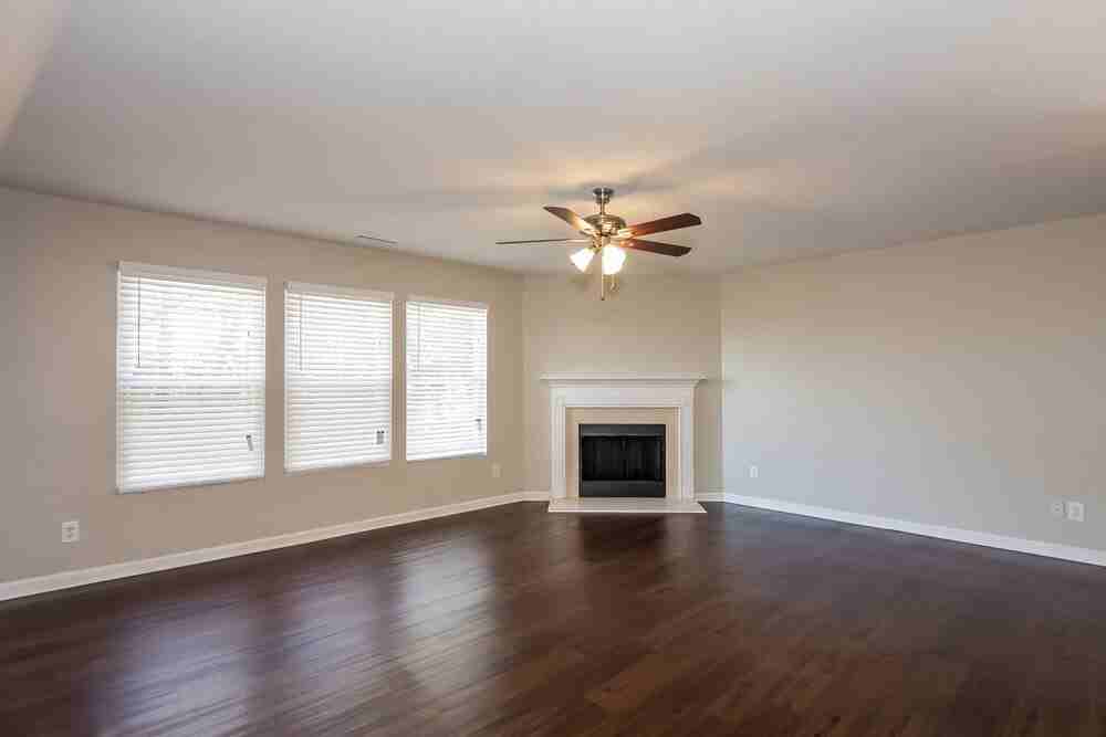 5315 Bendix Ct - Photo 4 of 16