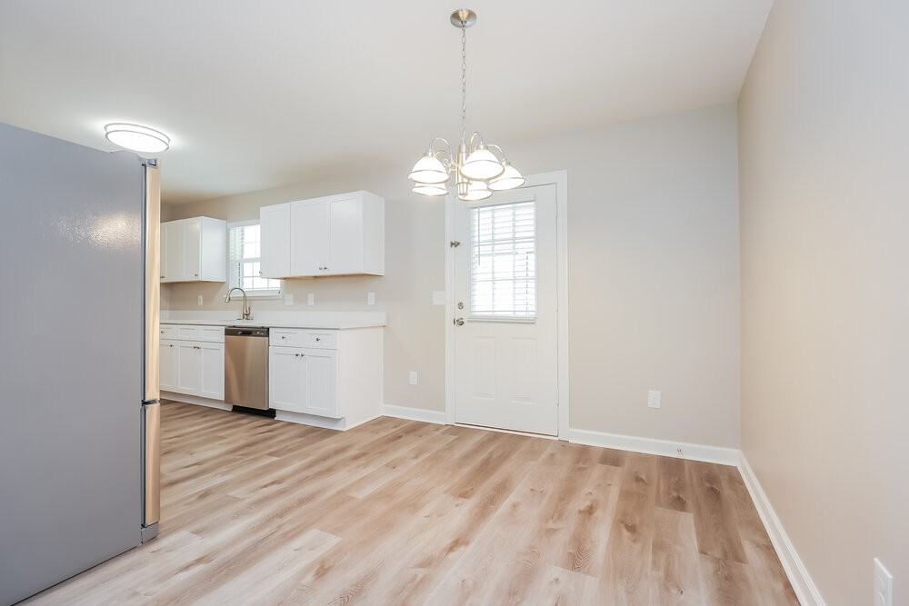 407 Cindi Ct - Photo 6 of 16