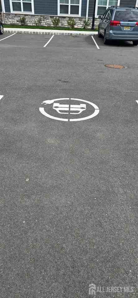 211 Henderson Rd Unit 1213 - Photo 2 of 27