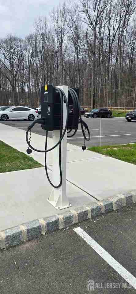 211 Henderson Rd Unit 1213 - Photo 3 of 27