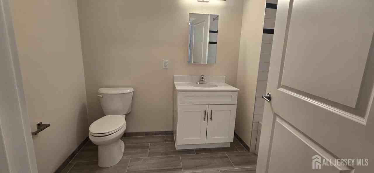 211 Henderson Rd Unit 2213 - Photo 6 of 27