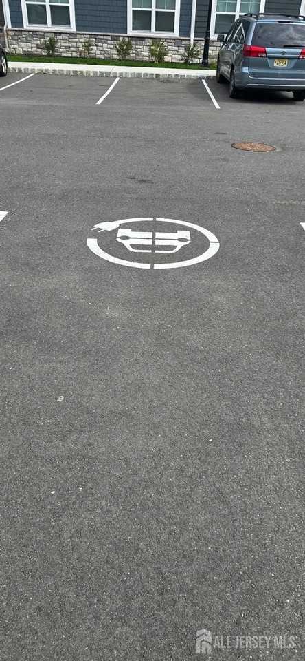 211 Henderson Rd Unit 2202 - Photo 2 of 27