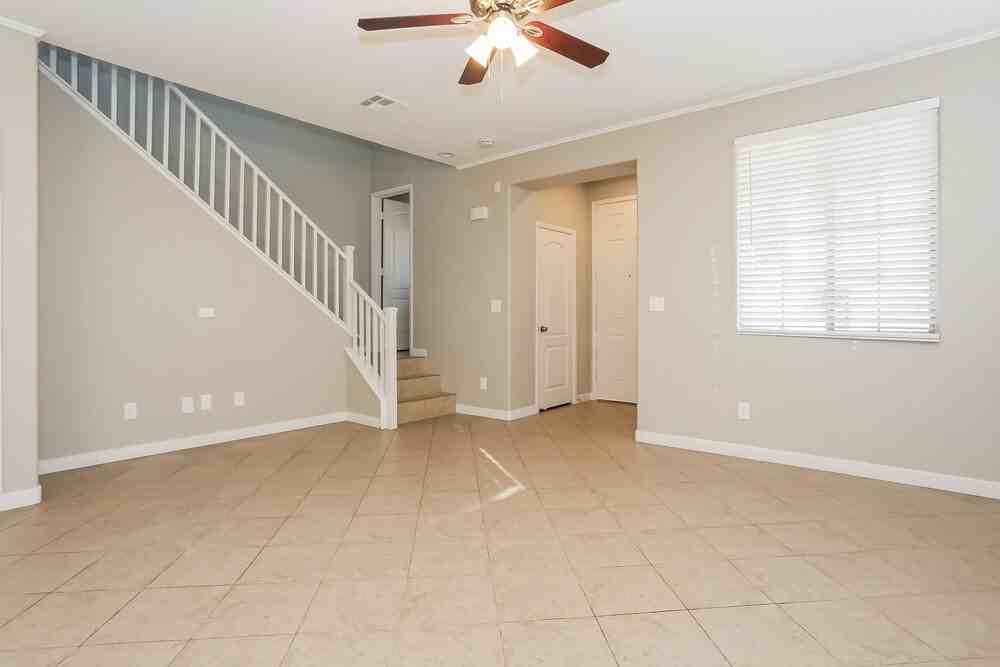 10728 Cape Shore Ave - Photo 4 of 17