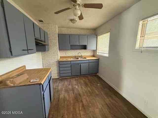 4471 Elkan Ave - Photo 6 of 20