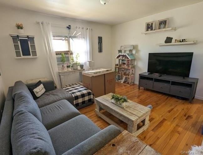 20 Blauvelt Ave Apt 2r - Photo 5 of 15