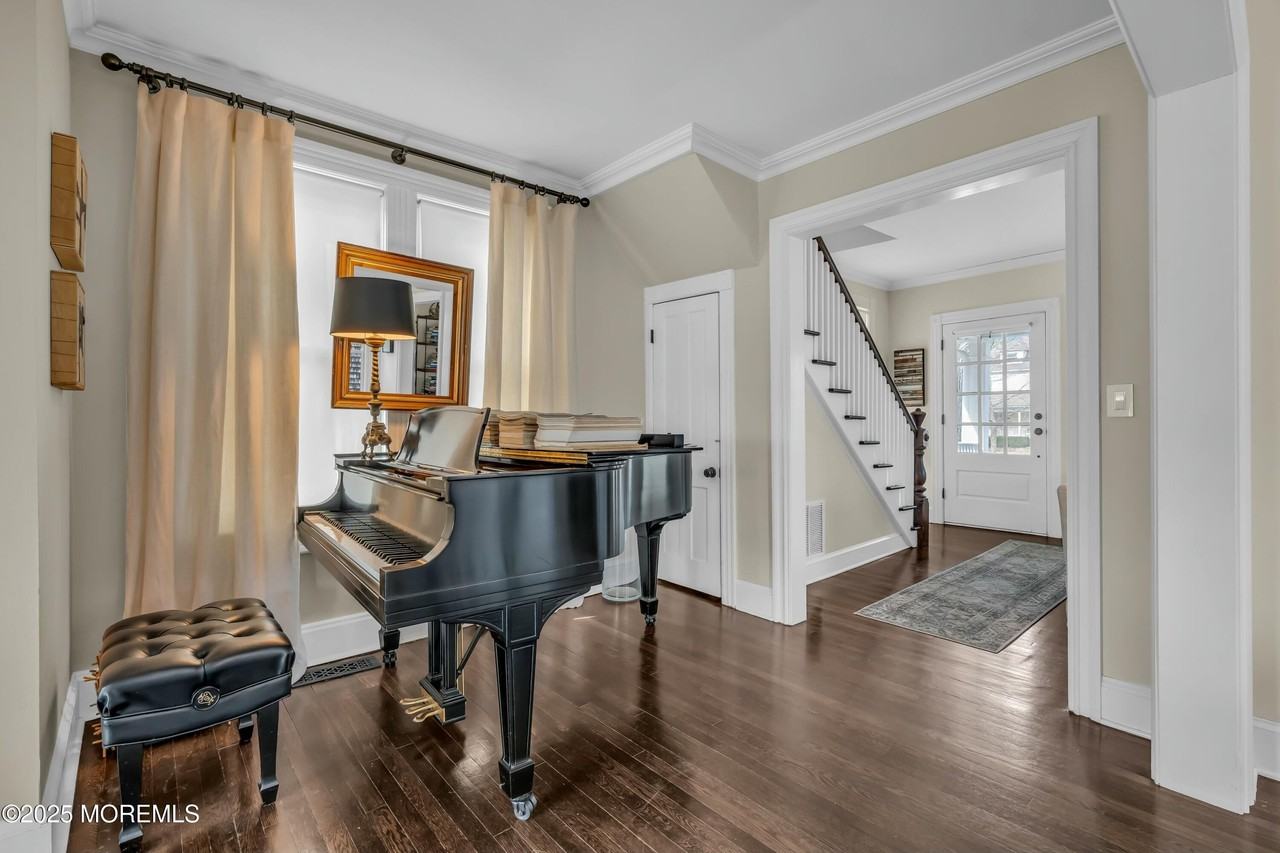 1108 4th Ave - Photo 6 of 22