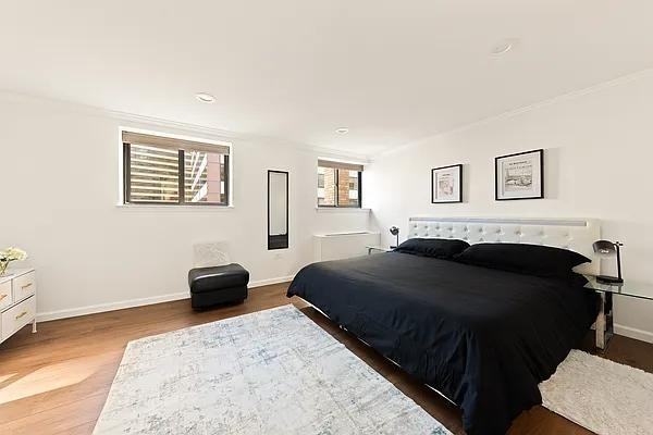 W 51st St #2124 - Photo 3 of 20