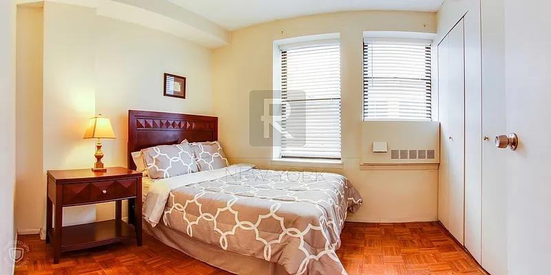 W 51st St #1527 - Photo 4 of 20