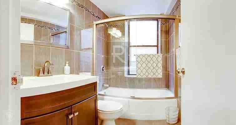 W 51st St #1527 - Photo 5 of 20