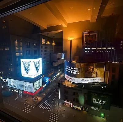 W 51st St #1008 - Photo 3 of 20