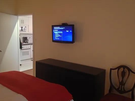 W 51st St #1505 - Photo 5 of 8