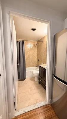 W 51st St #1412 - Photo 5 of 20