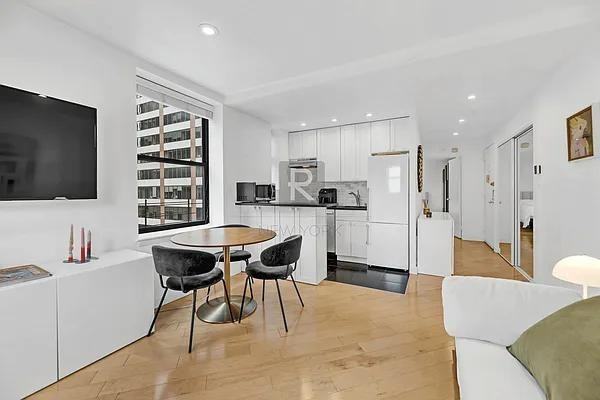 W 51st St #1919 - Photo 6 of 20