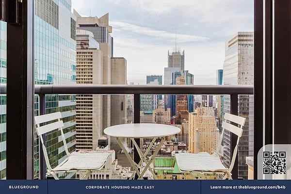 W 48th St #40D - Photo 5 of 20