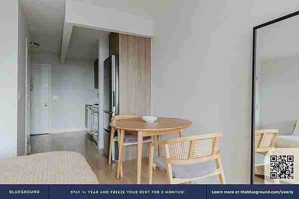 W 48th St #40D - Photo 7 of 20