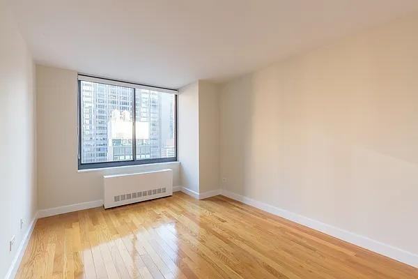 W 48th St #26A - Photo 4 of 9