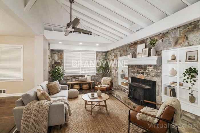 3292 Westmart Ln - Photo 2 of 24