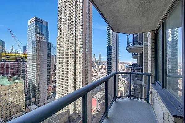 W 48th St #31D - Photo 3 of 9