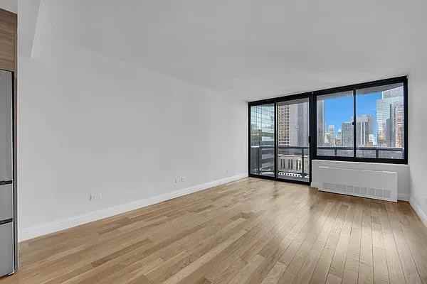 W 48th St #31D - Photo 4 of 9