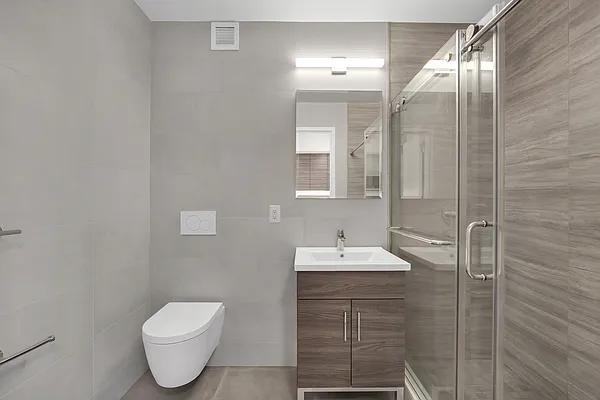 W 48th St #31D - Photo 7 of 9