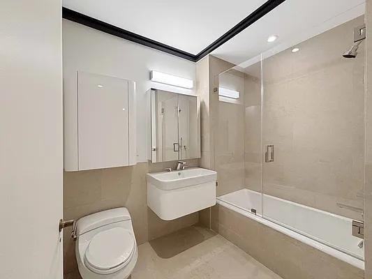 W 53rd St #15A - Photo 4 of 20