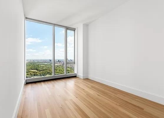 W 57th St #55N - Photo 4 of 16