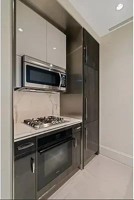 W 57th St #36E - Photo 4 of 16