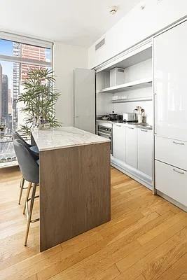 W 48th St #25B - Photo 3 of 10