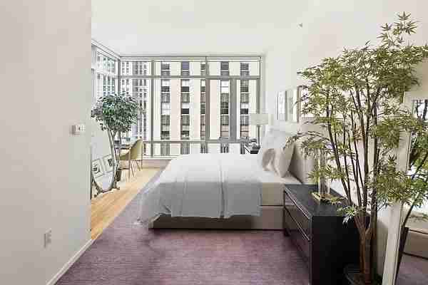 W 48th St #25B - Photo 4 of 10